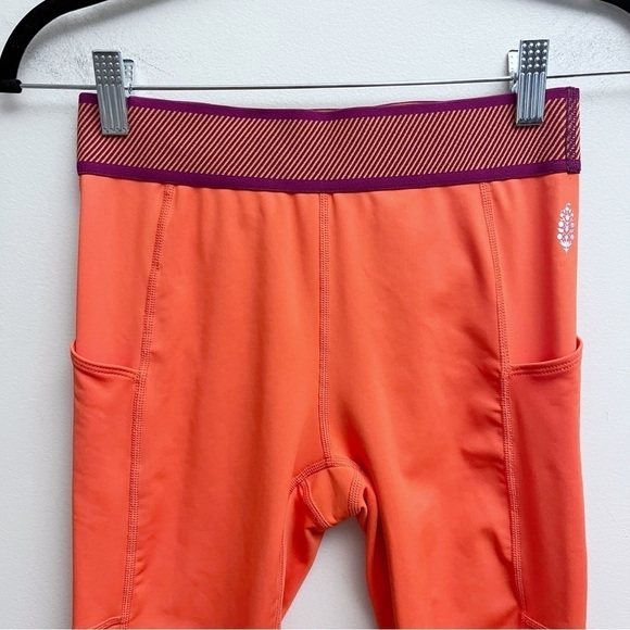 Free People Movement Full Length Raw Hem Endurance Tight Size Small - Picture 3 of 9